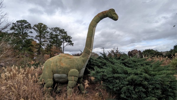 One of the giant dinosaur sculptures found In Jerrassic Park.